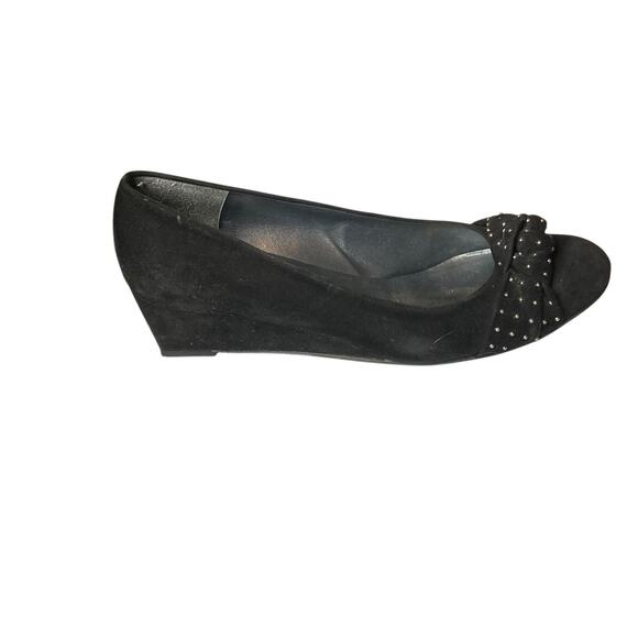 Stuart Weitzman Women's Black Dotsun Studded Bow Wedge Shoes Size 8M Career - Picture 1 of 10